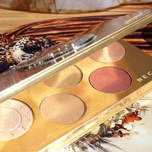 Becca pop goes the glow c pop face and eye palette